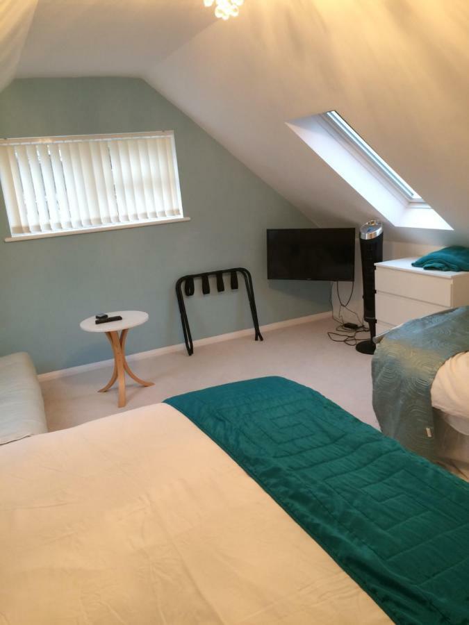 Bed and Breakfast Number Forty One Хитроу Экстерьер фото